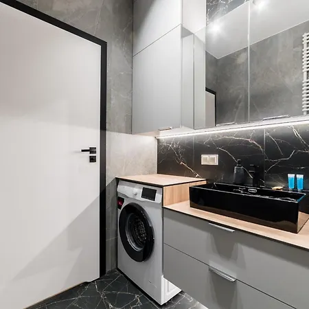 Modena Jezyce Deluxe By Bookinghost Poznan