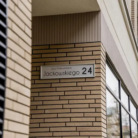 Modena Jezyce Deluxe By Bookinghost