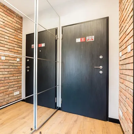 Modena Jeżyce Deluxe By Bookinghost