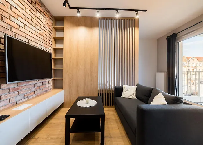 Modena Jezyce Deluxe By Bookinghost *