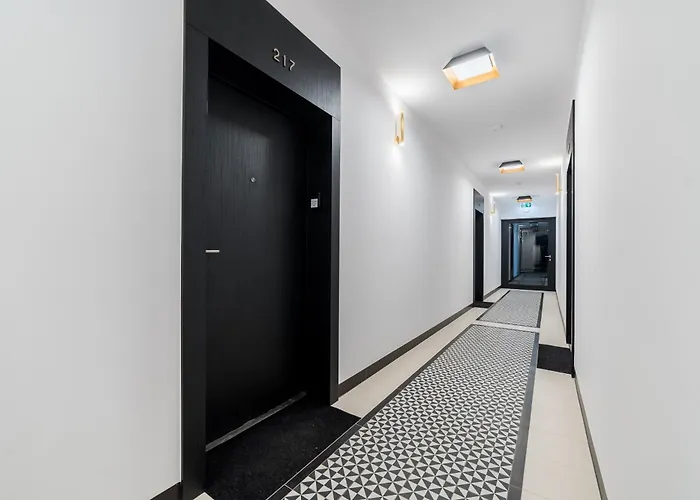 Modena Jeżyce Deluxe By Bookinghost *