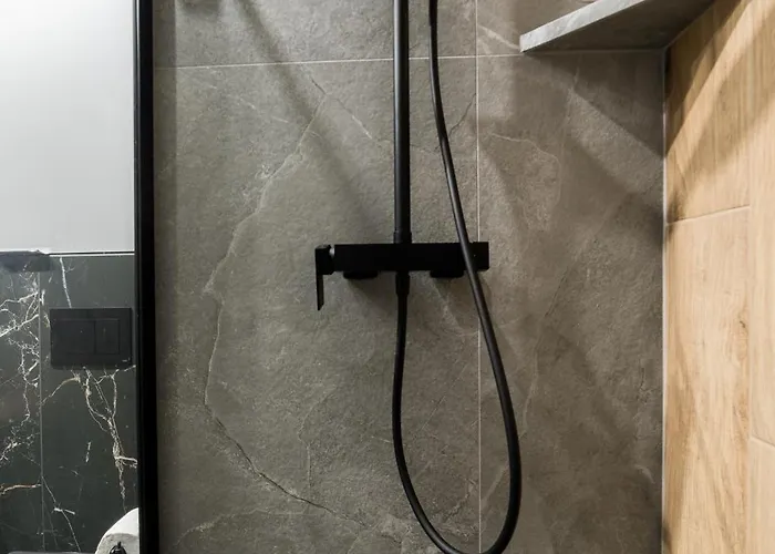 Modena Jezyce Deluxe By Bookinghost *