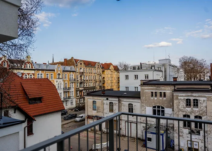 Modena Jezyce Deluxe By Bookinghost *